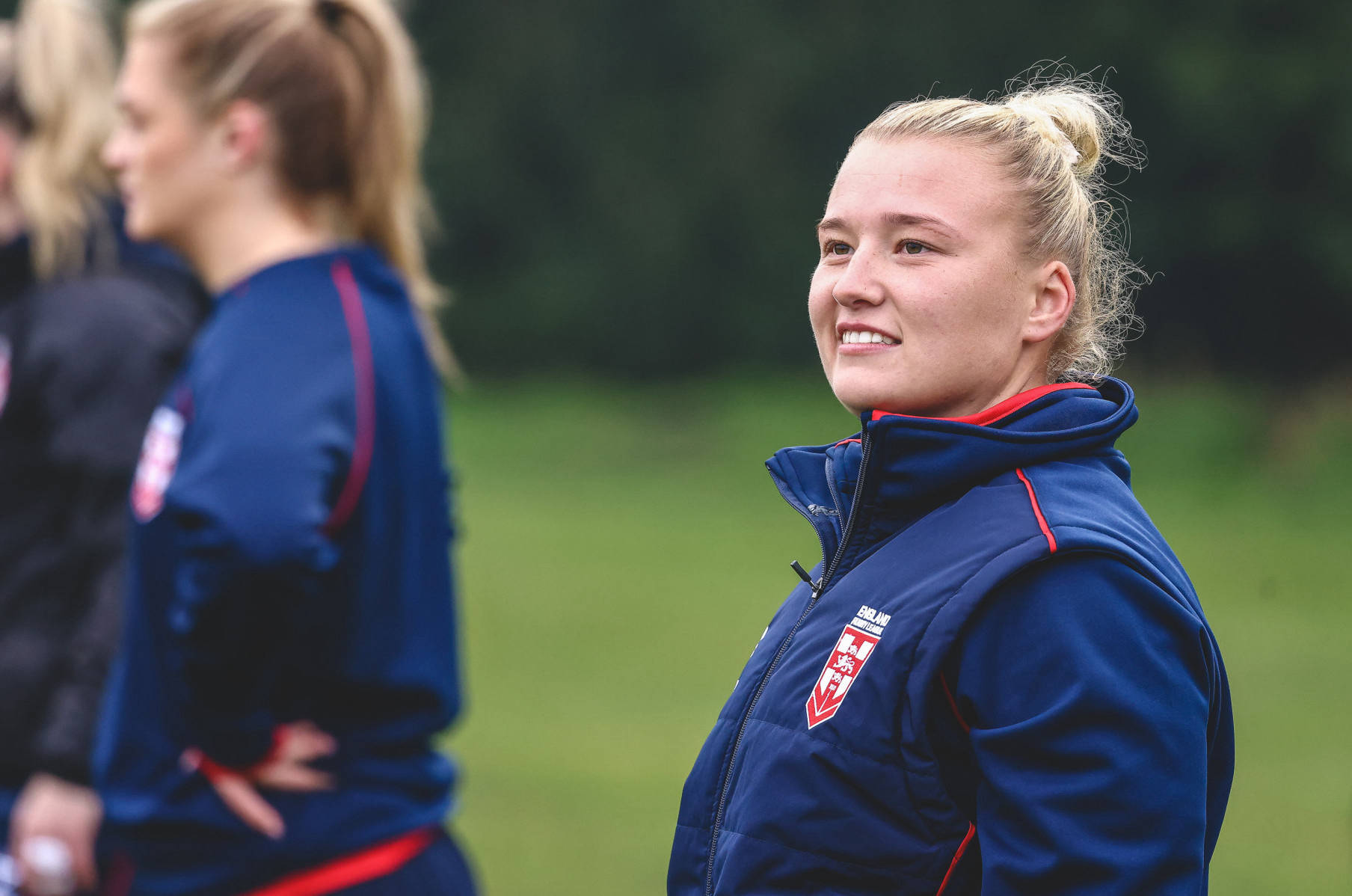 Breaking News: England and Newcastle Knights Star Georgia Roche Returns to Home Soil